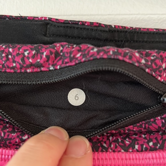 Lululemon Tempo Running Shorts - Picture 3 of 3